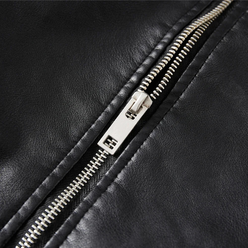 2024 Winter Black Leather Jacket Men Fur Lined Warm Motorcycle Jacket Slim Street Fashion BLack Biker Coat Pleated Design Zipper