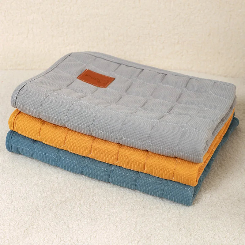 Washable Pet Waffle Mat Pet Diaper Mat Reusable Mats for Dogs Dog Bed Urine Washable Dog Training Pad Four Seasons Pet Mat